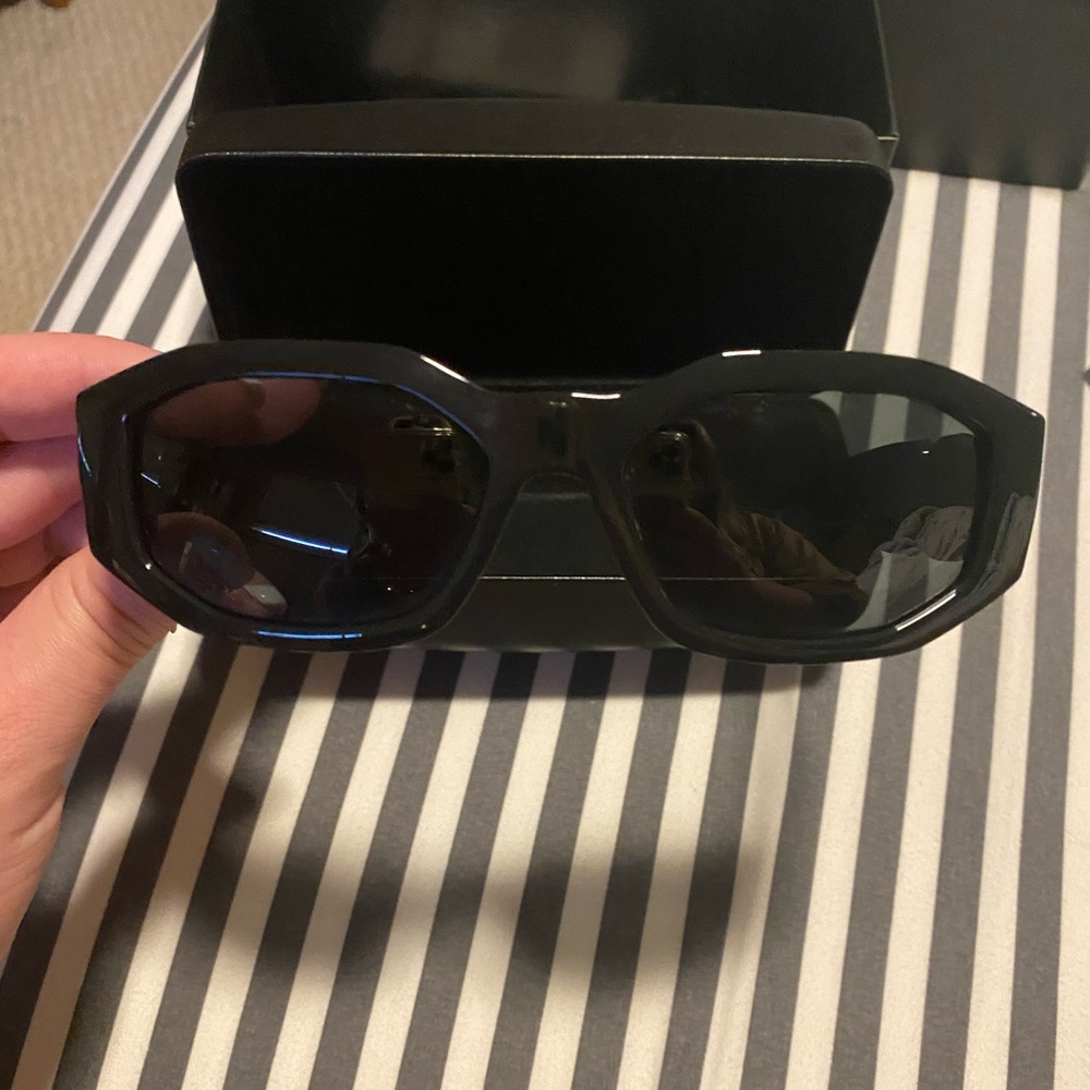 Versace Medusa Black and gold sunglasses